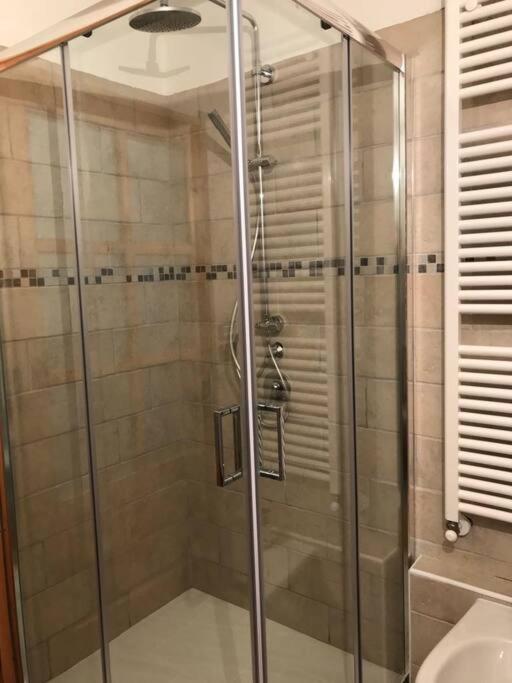 Apartment Kenne, A 200m Dagli Impianti Monterosaski